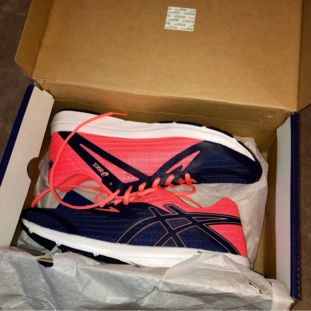 Asics Sneakers - Picture 2 of 7